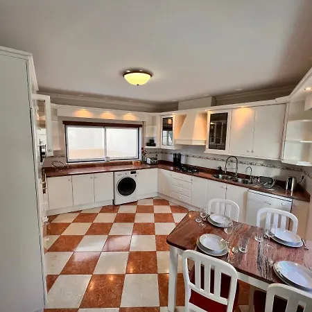 Farol ヴィラ ナザレ