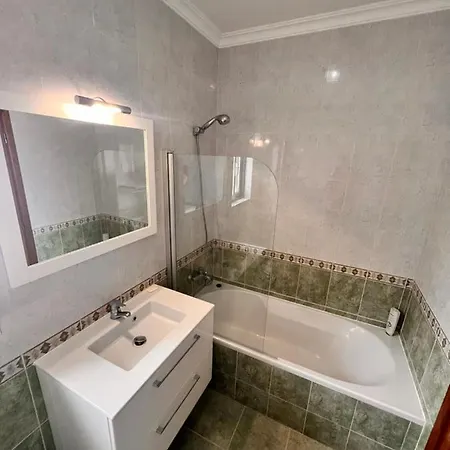 Farol ヴィラ ナザレ